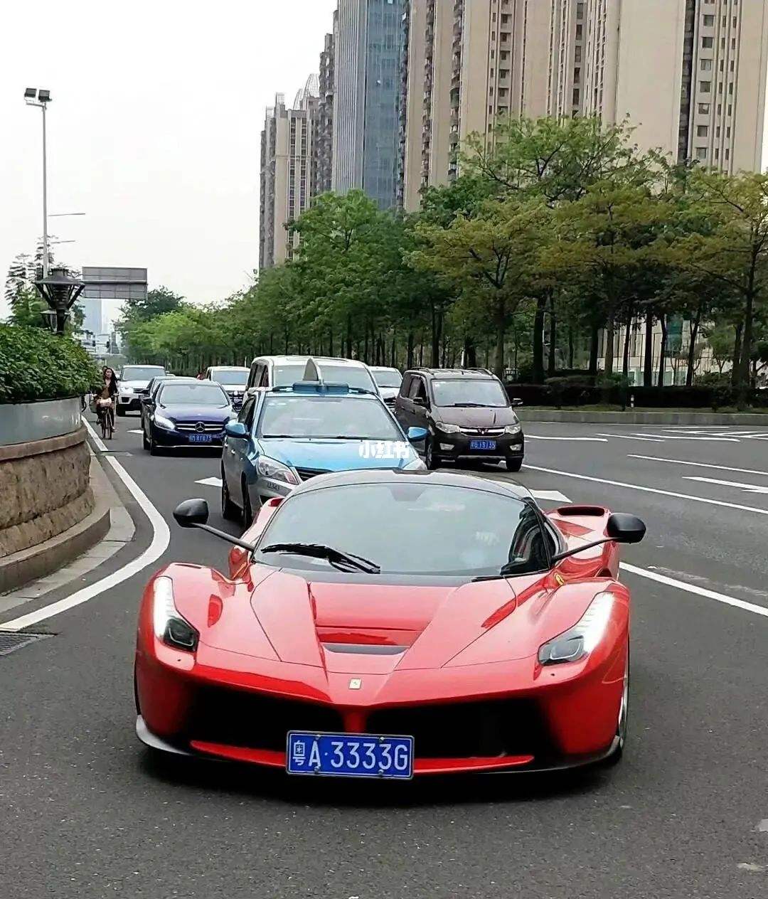 {捕魚機}(天津唯一一辆法拉利拉法的车)